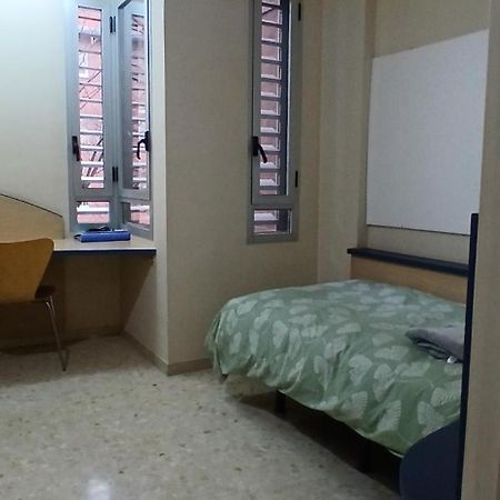 Larru Los Bermejales Residencia Universitaria Sewilla Zewnętrze zdjęcie